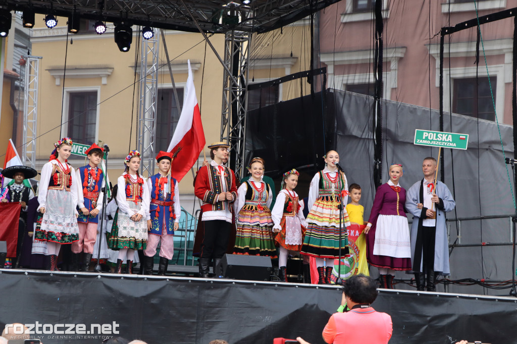 Korowód zespołów i koncert inauguracyjny XX Festiwalu EUROFOLK