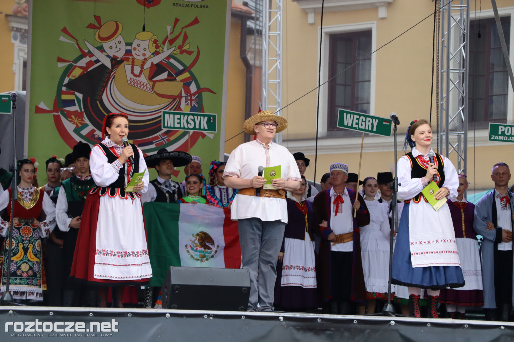 Korowód zespołów i koncert inauguracyjny XX Festiwalu EUROFOLK