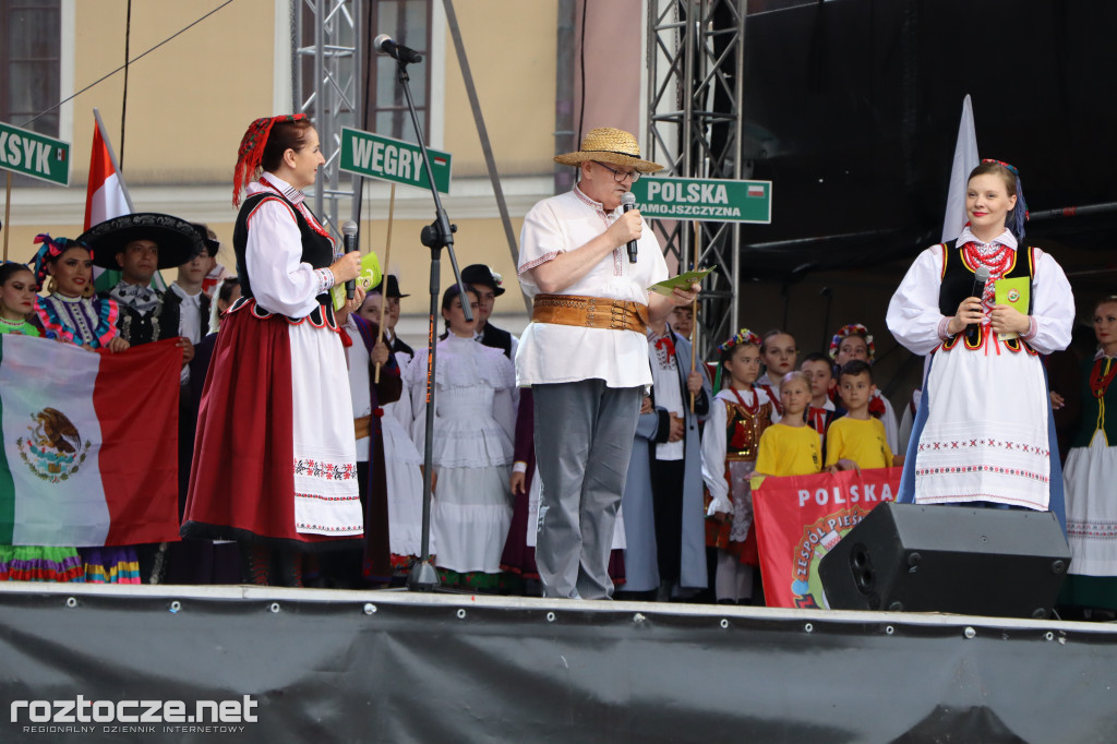Korowód zespołów i koncert inauguracyjny XX Festiwalu EUROFOLK