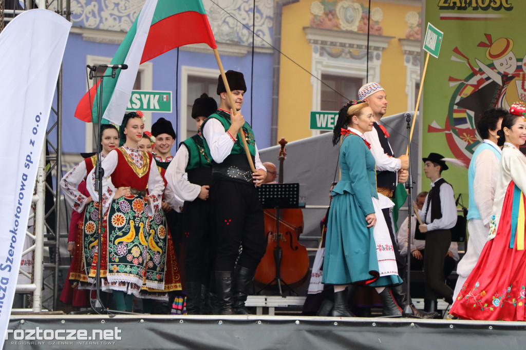 Korowód zespołów i koncert inauguracyjny XX Festiwalu EUROFOLK
