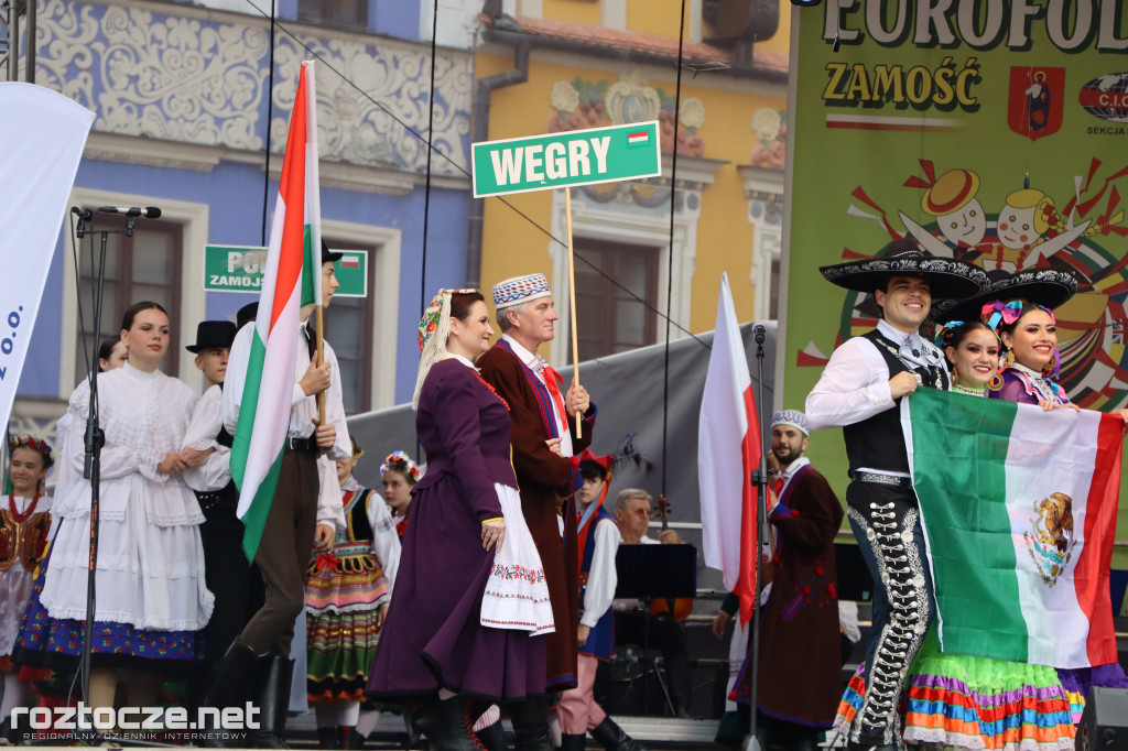 Korowód zespołów i koncert inauguracyjny XX Festiwalu EUROFOLK