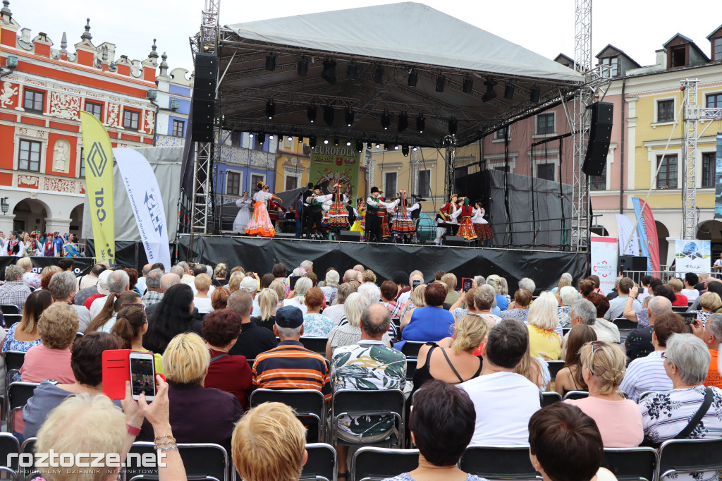 Korowód zespołów i koncert inauguracyjny XX Festiwalu EUROFOLK