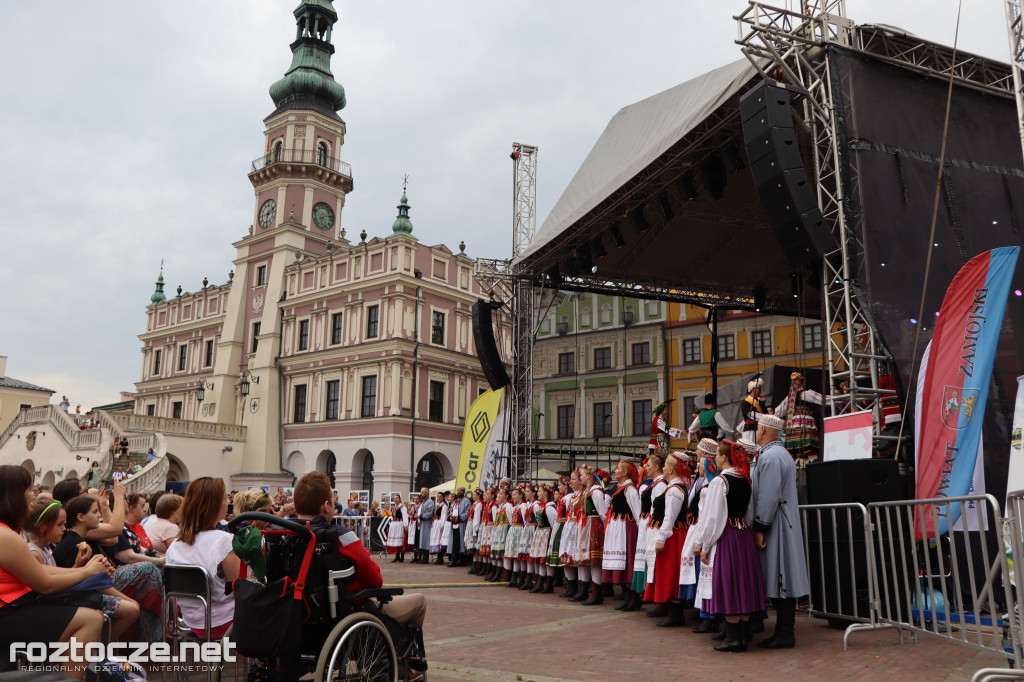 Korowód zespołów i koncert inauguracyjny XX Festiwalu EUROFOLK