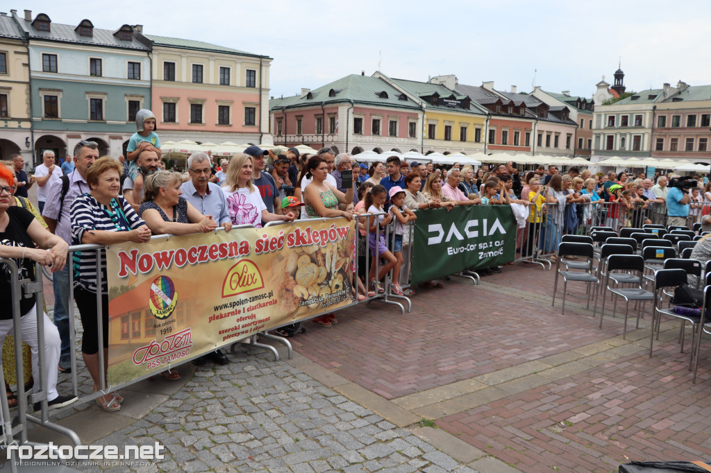 Korowód zespołów i koncert inauguracyjny XX Festiwalu EUROFOLK