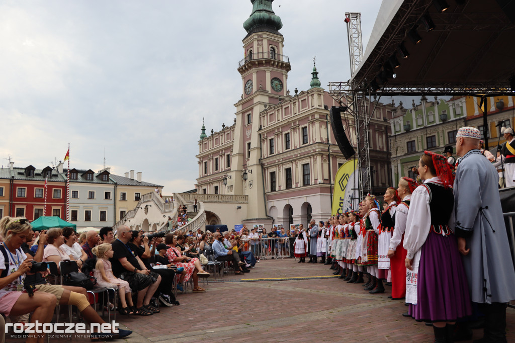 Korowód zespołów i koncert inauguracyjny XX Festiwalu EUROFOLK