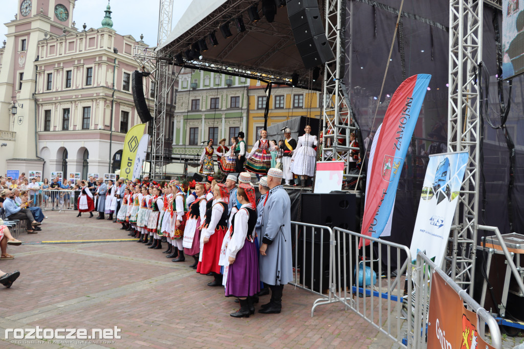 Korowód zespołów i koncert inauguracyjny XX Festiwalu EUROFOLK