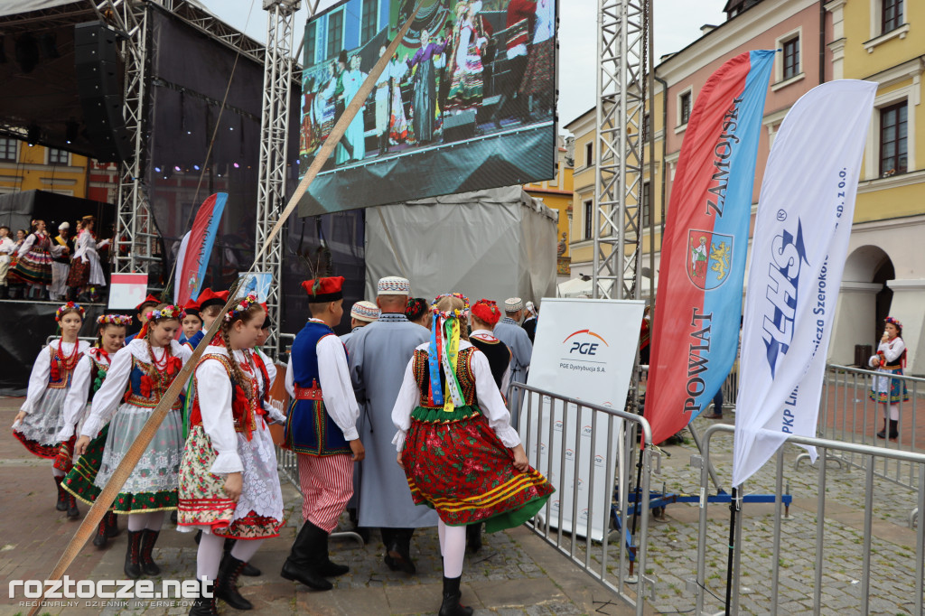 Korowód zespołów i koncert inauguracyjny XX Festiwalu EUROFOLK