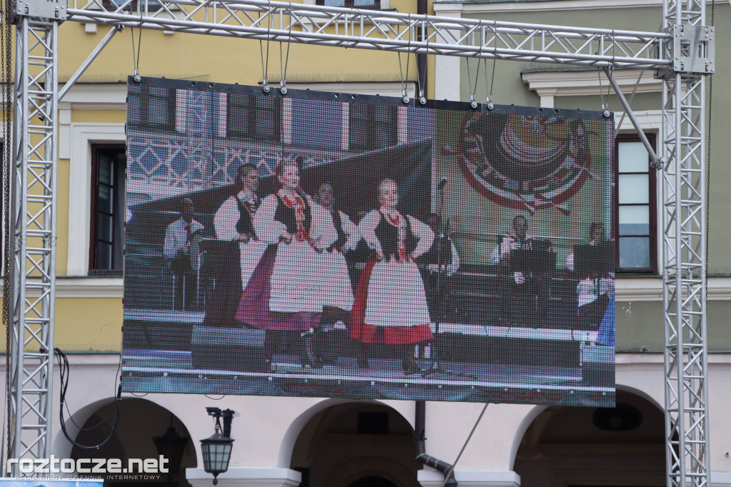 Korowód zespołów i koncert inauguracyjny XX Festiwalu EUROFOLK