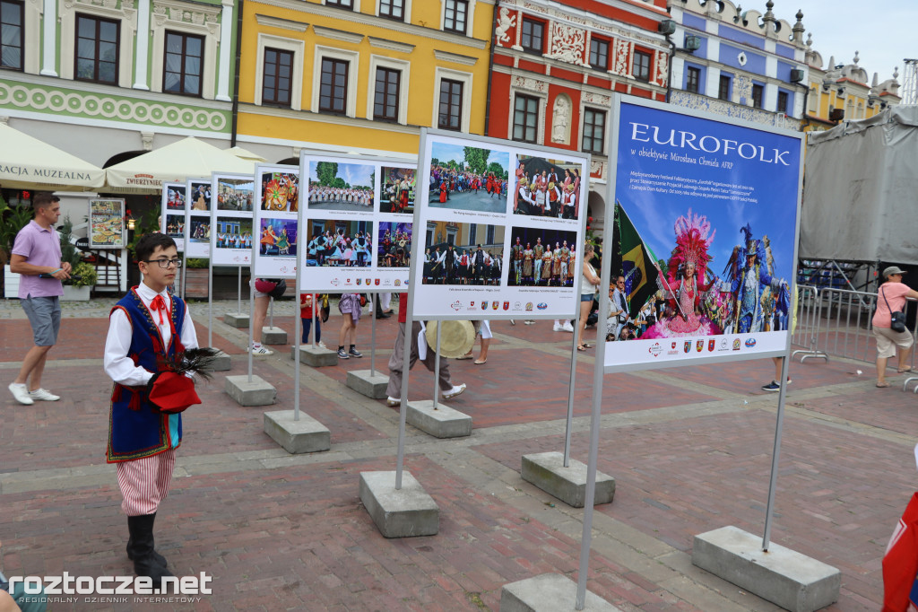 Korowód zespołów i koncert inauguracyjny XX Festiwalu EUROFOLK