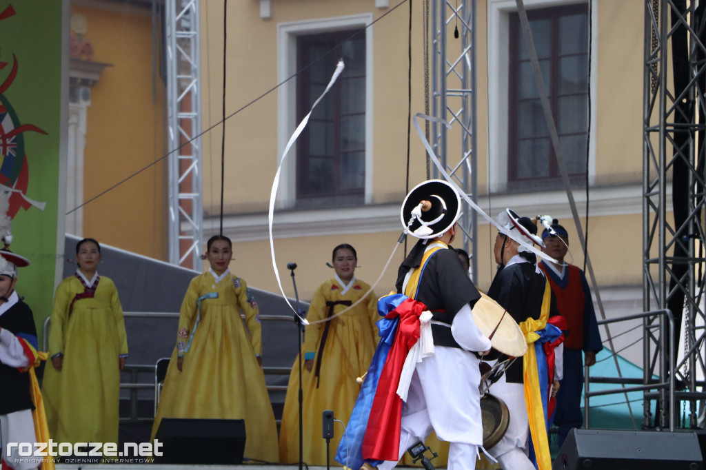 Korowód zespołów i koncert inauguracyjny XX Festiwalu EUROFOLK