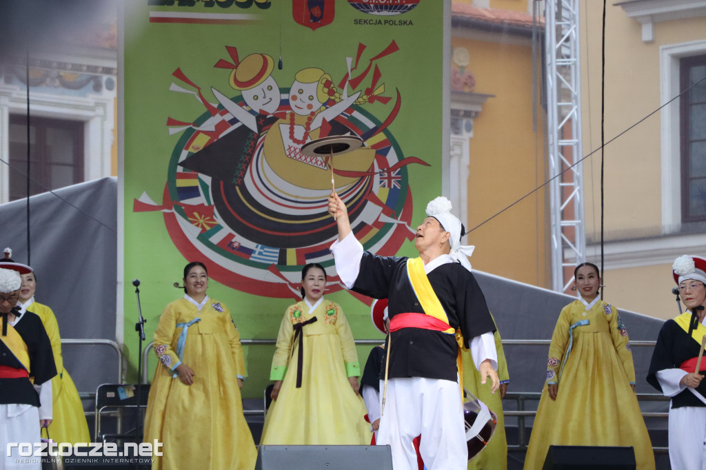 Korowód zespołów i koncert inauguracyjny XX Festiwalu EUROFOLK