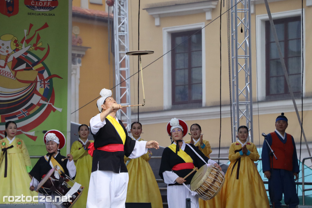 Korowód zespołów i koncert inauguracyjny XX Festiwalu EUROFOLK