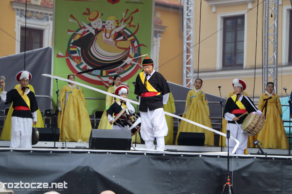 Korowód zespołów i koncert inauguracyjny XX Festiwalu EUROFOLK