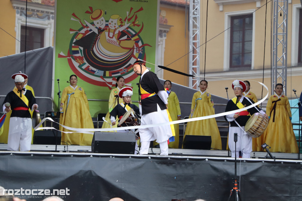 Korowód zespołów i koncert inauguracyjny XX Festiwalu EUROFOLK