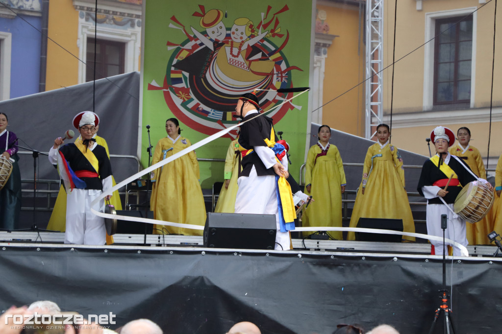 Korowód zespołów i koncert inauguracyjny XX Festiwalu EUROFOLK