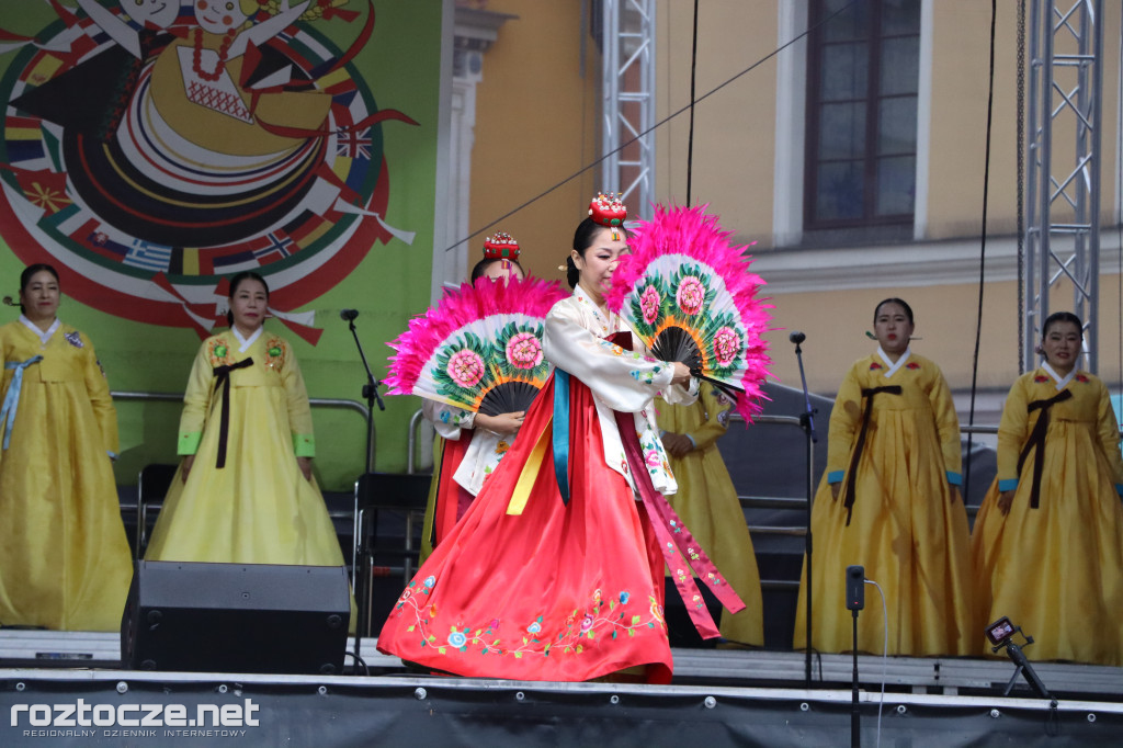Korowód zespołów i koncert inauguracyjny XX Festiwalu EUROFOLK