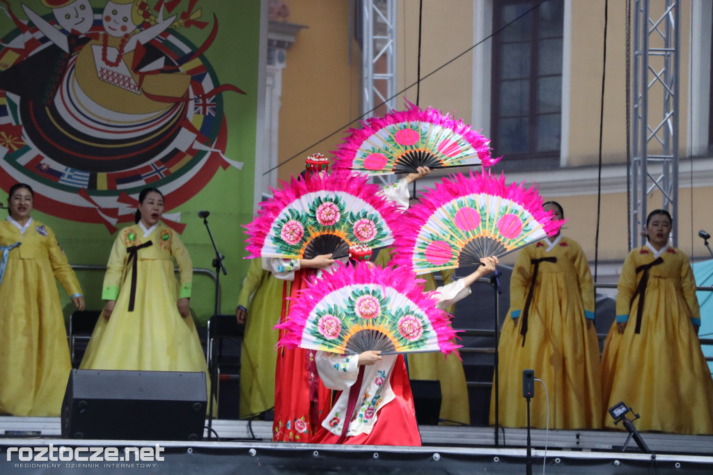 Korowód zespołów i koncert inauguracyjny XX Festiwalu EUROFOLK