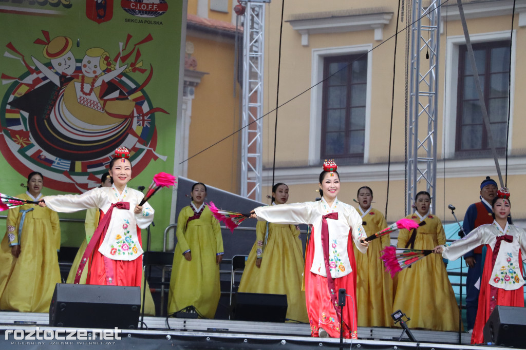 Korowód zespołów i koncert inauguracyjny XX Festiwalu EUROFOLK