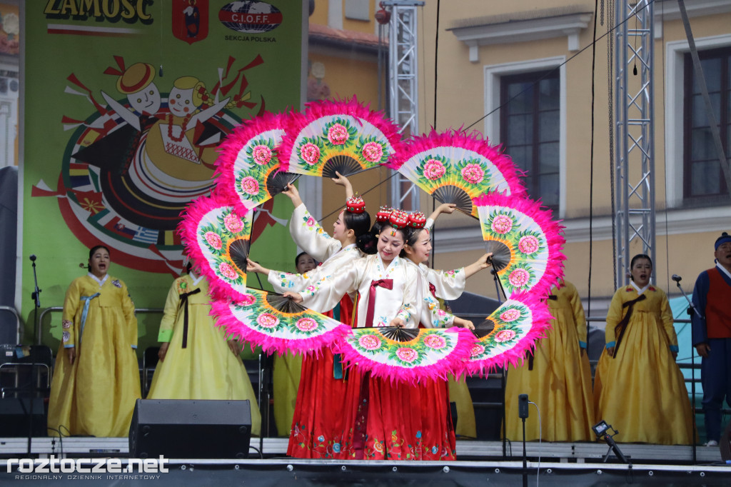 Korowód zespołów i koncert inauguracyjny XX Festiwalu EUROFOLK