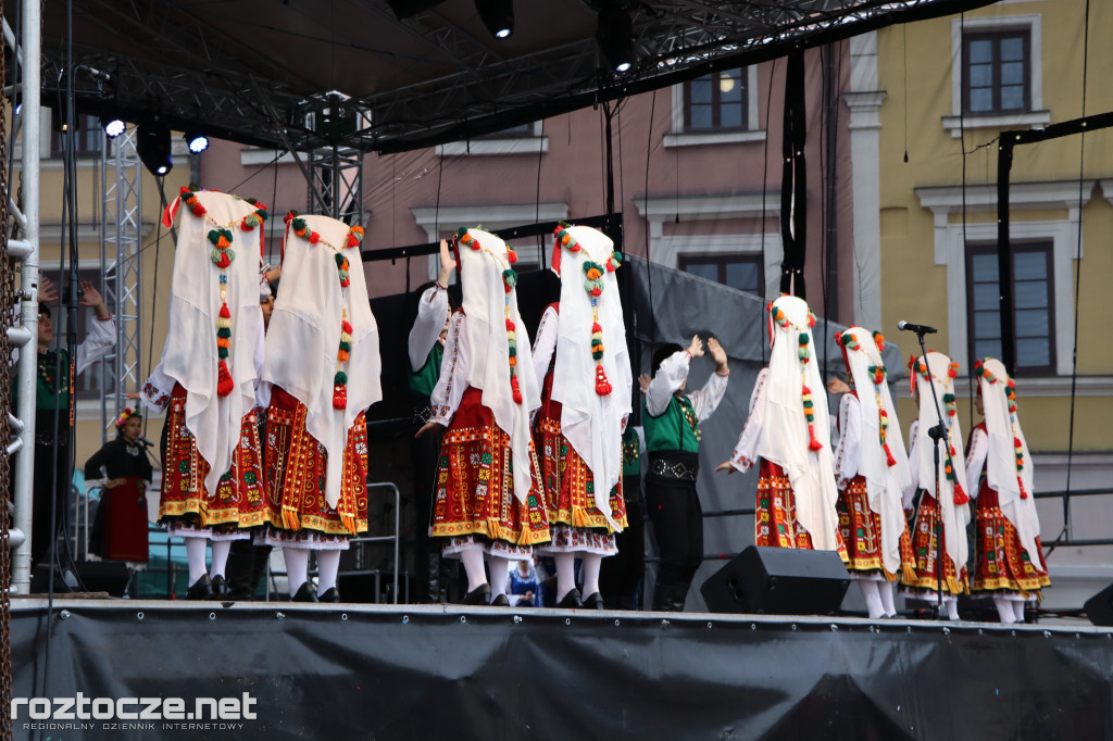 Korowód zespołów i koncert inauguracyjny XX Festiwalu EUROFOLK