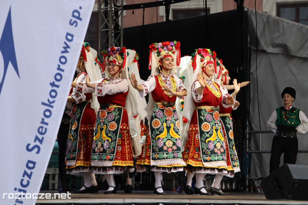 Korowód zespołów i koncert inauguracyjny XX Festiwalu EUROFOLK