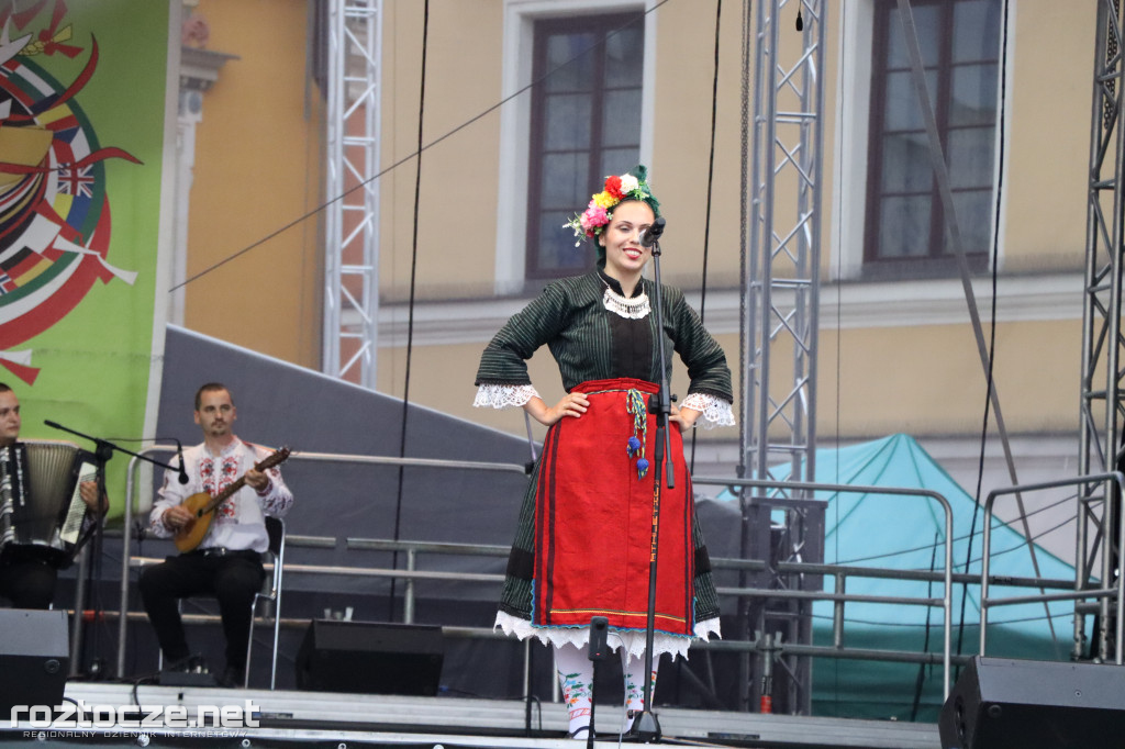 Korowód zespołów i koncert inauguracyjny XX Festiwalu EUROFOLK
