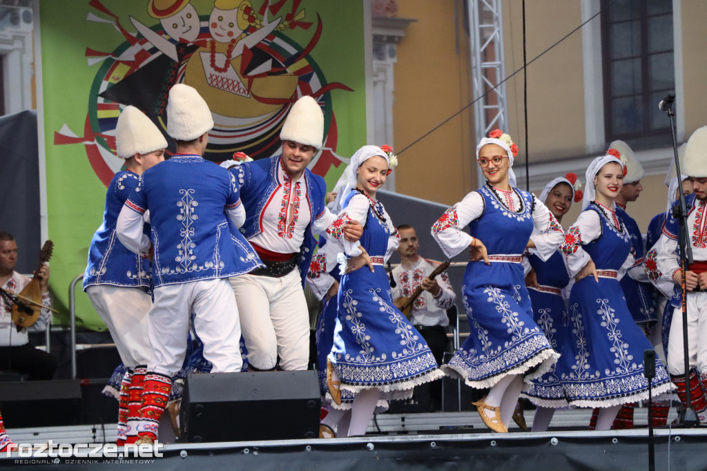 Korowód zespołów i koncert inauguracyjny XX Festiwalu EUROFOLK