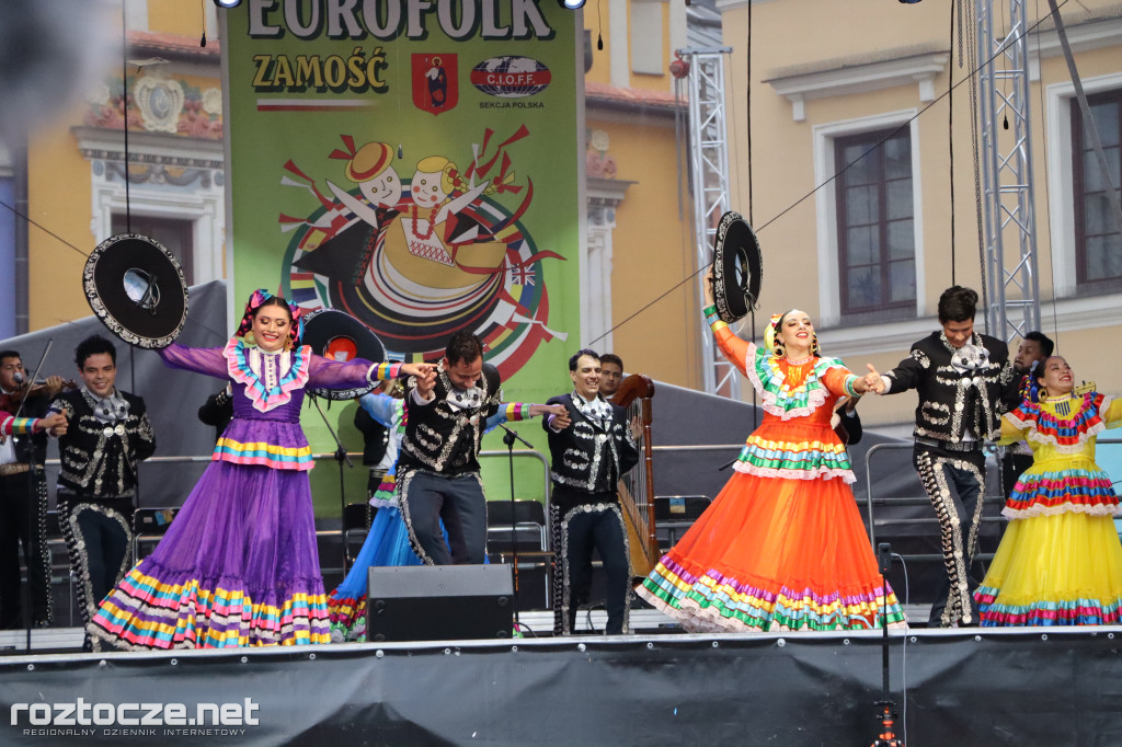 Korowód zespołów i koncert inauguracyjny XX Festiwalu EUROFOLK