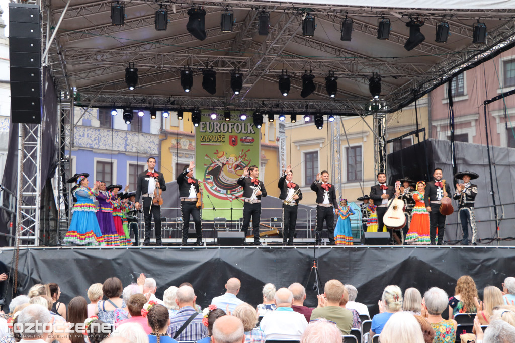 Korowód zespołów i koncert inauguracyjny XX Festiwalu EUROFOLK