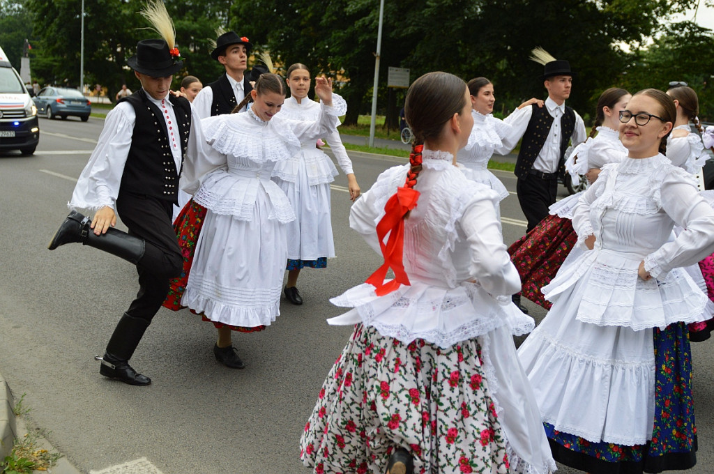 Korowód i koncert inauguracyjny XX Festiwalu EUROFOLK w obiektywie Pawła