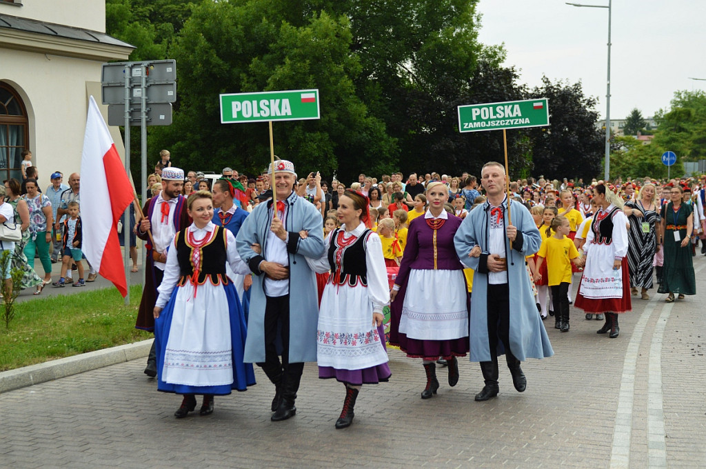 Korowód i koncert inauguracyjny XX Festiwalu EUROFOLK w obiektywie Pawła