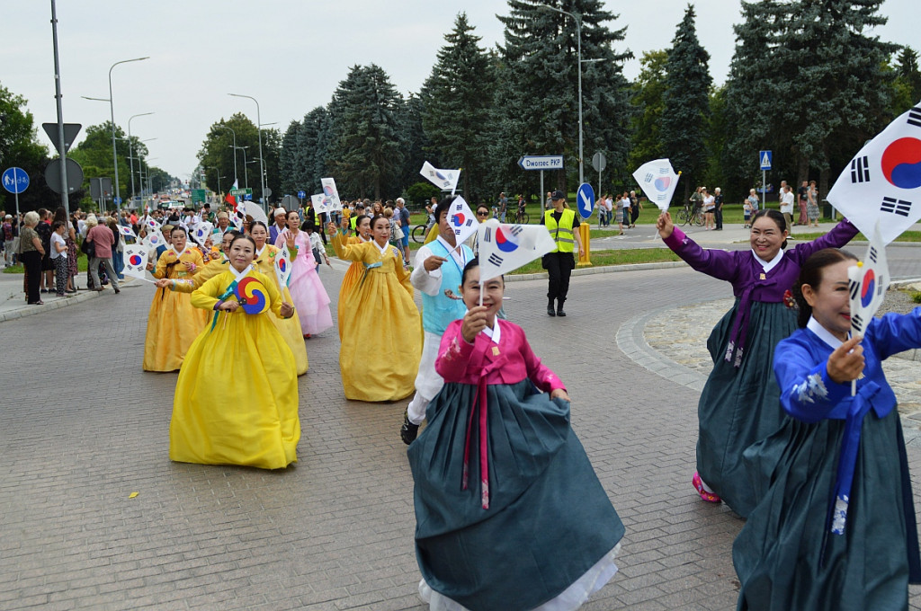 Korowód i koncert inauguracyjny XX Festiwalu EUROFOLK w obiektywie Pawła