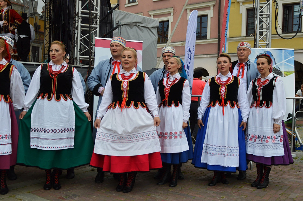 Korowód i koncert inauguracyjny XX Festiwalu EUROFOLK w obiektywie Pawła