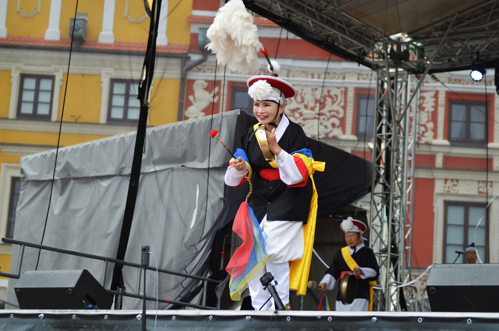 Korowód i koncert inauguracyjny XX Festiwalu EUROFOLK w obiektywie Pawła