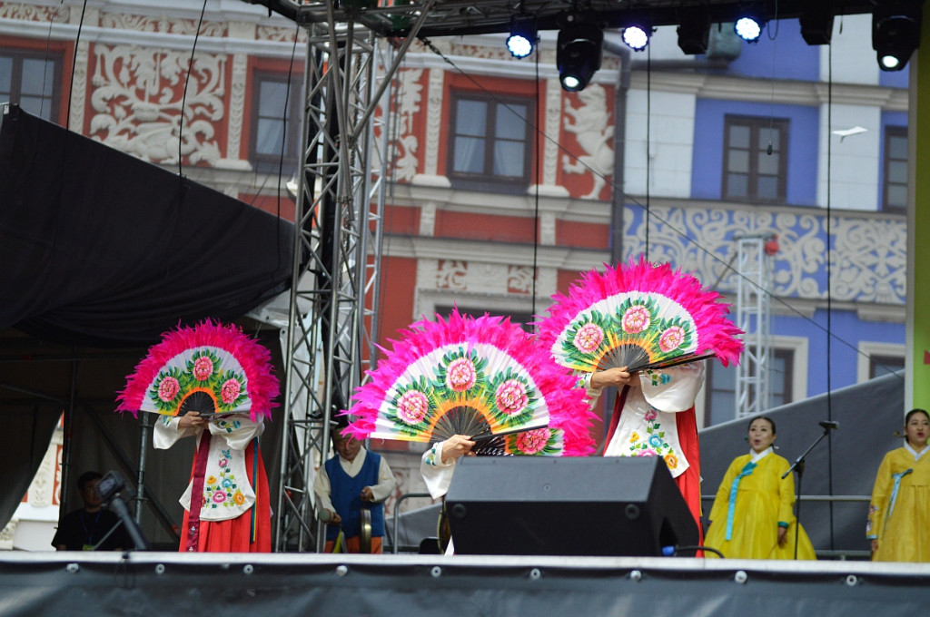 Korowód i koncert inauguracyjny XX Festiwalu EUROFOLK w obiektywie Pawła