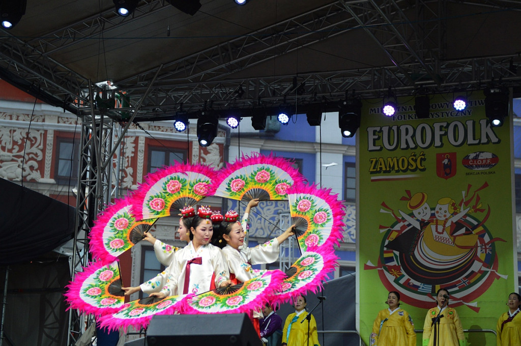Korowód i koncert inauguracyjny XX Festiwalu EUROFOLK w obiektywie Pawła