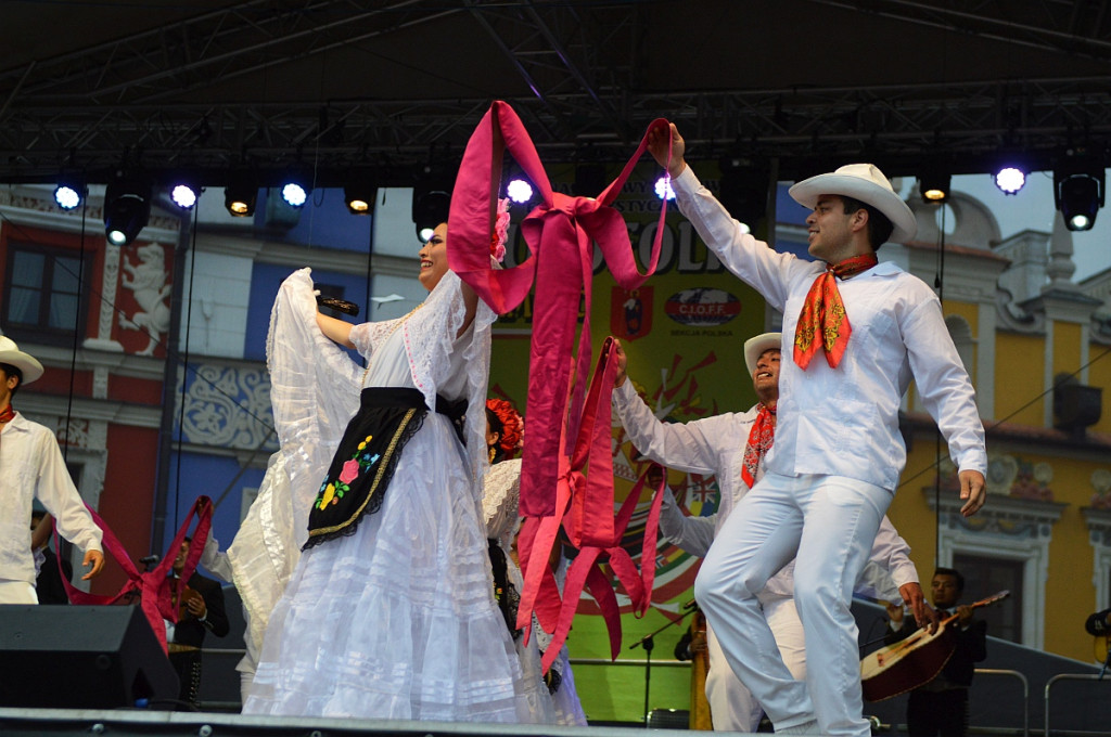 Korowód i koncert inauguracyjny XX Festiwalu EUROFOLK w obiektywie Pawła