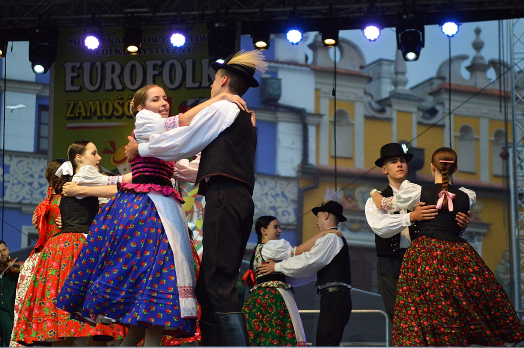 Korowód i koncert inauguracyjny XX Festiwalu EUROFOLK w obiektywie Pawła