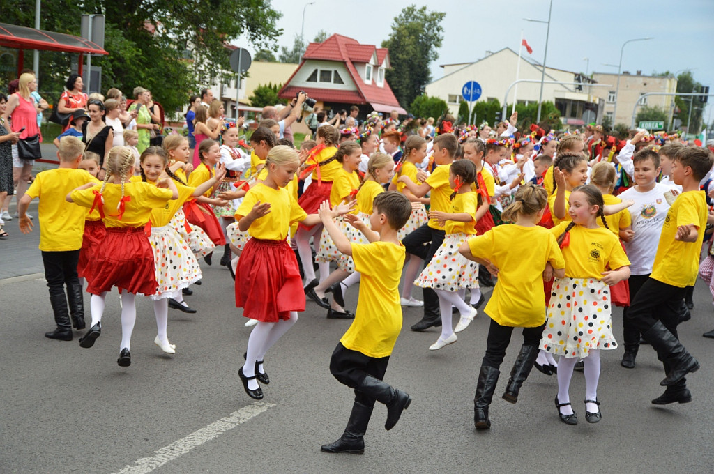 Korowód i koncert inauguracyjny XX Festiwalu EUROFOLK w obiektywie Pawła