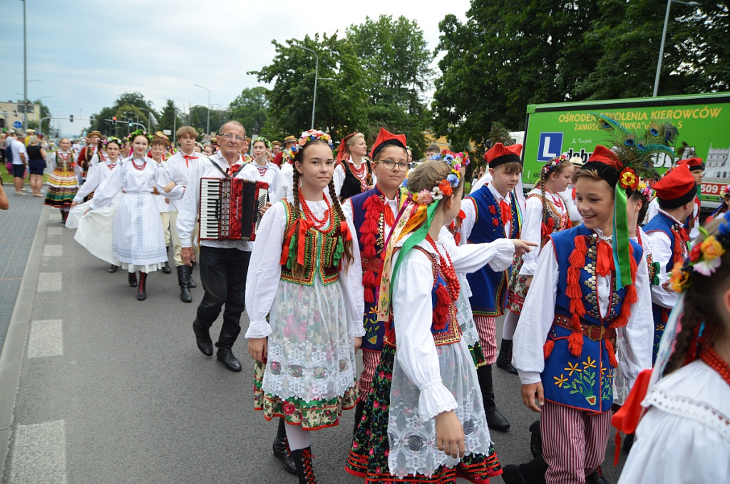 Korowód i koncert inauguracyjny XX Festiwalu EUROFOLK w obiektywie Pawła