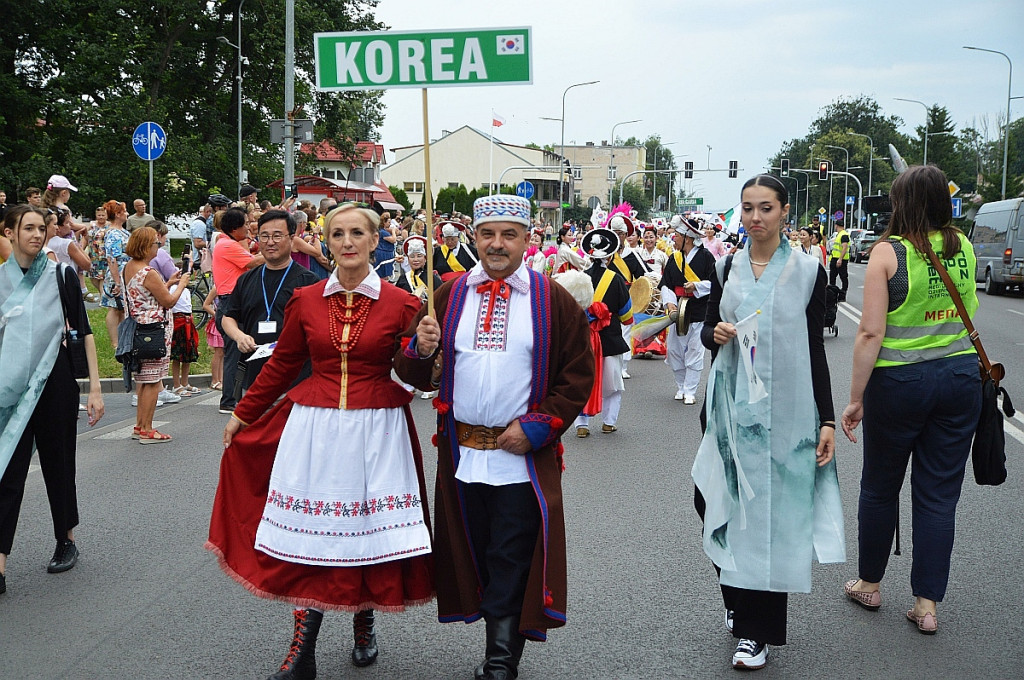 Korowód i koncert inauguracyjny XX Festiwalu EUROFOLK w obiektywie Pawła
