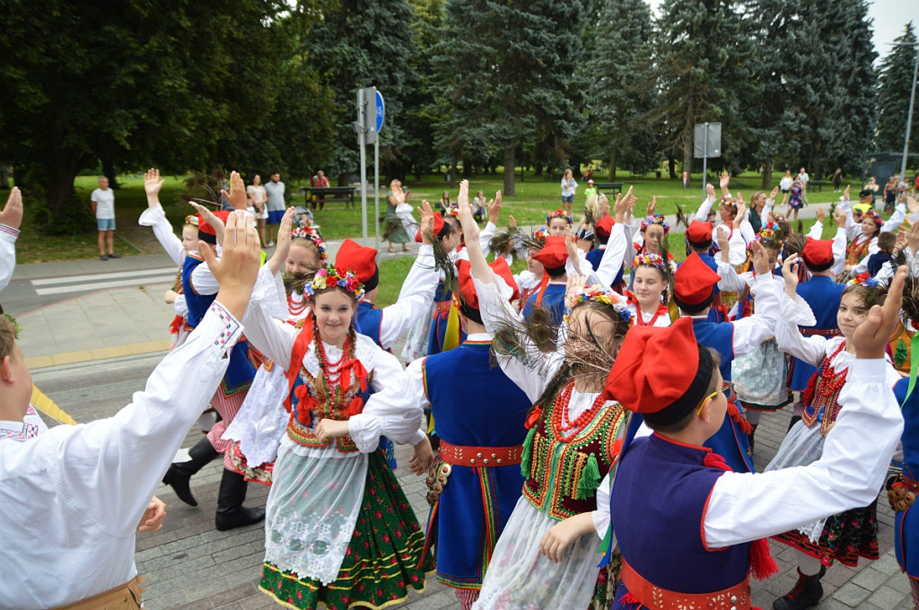 Korowód i koncert inauguracyjny XX Festiwalu EUROFOLK w obiektywie Pawła