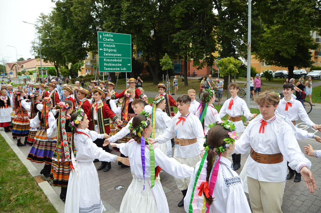 Korowód i koncert inauguracyjny XX Festiwalu EUROFOLK w obiektywie Pawła