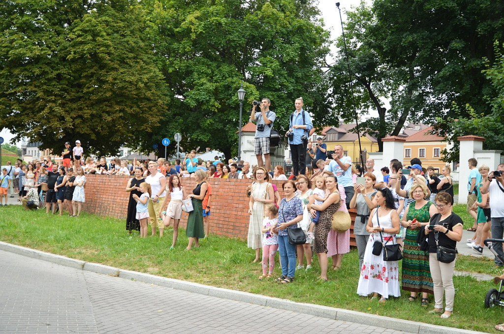 Korowód i koncert inauguracyjny XX Festiwalu EUROFOLK w obiektywie Pawła