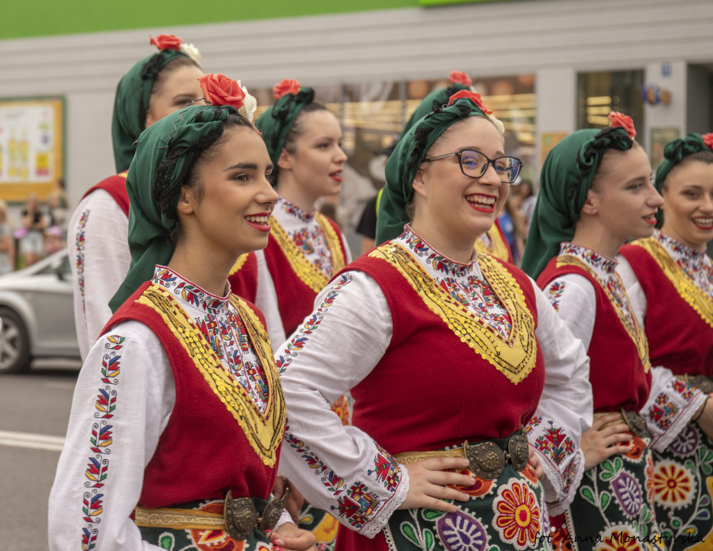 Korowód i koncert inauguracyjny XX Festiwalu EUROFOLK w obiektywie Anny
