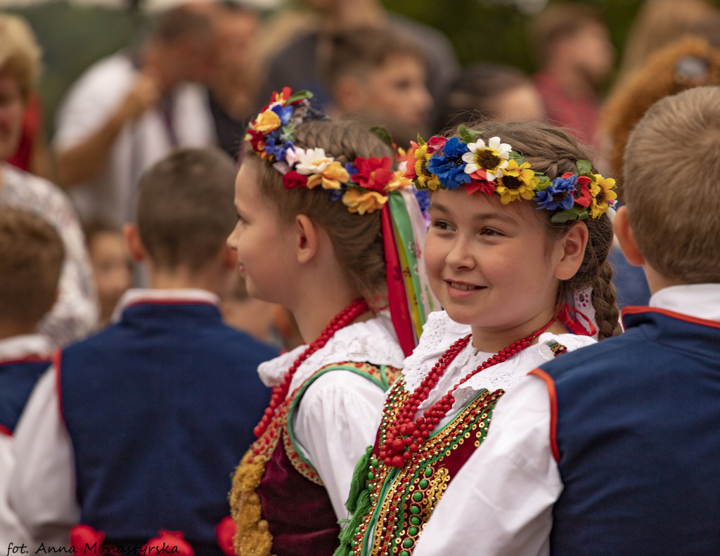 Korowód i koncert inauguracyjny XX Festiwalu EUROFOLK w obiektywie Anny