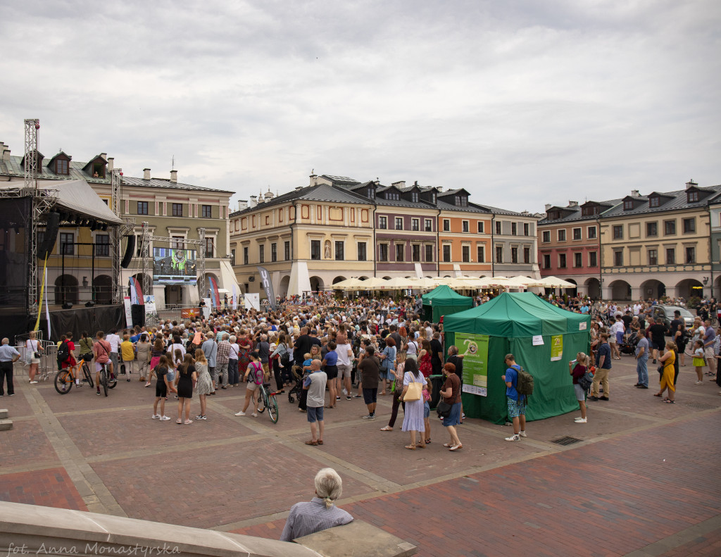 Korowód i koncert inauguracyjny XX Festiwalu EUROFOLK w obiektywie Anny