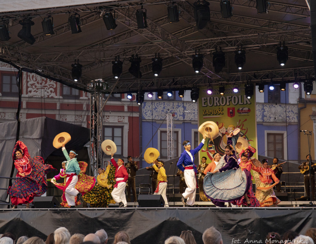 XX EUROFOLK: Piątkowy koncert festiwalowy i zabawa folkowa