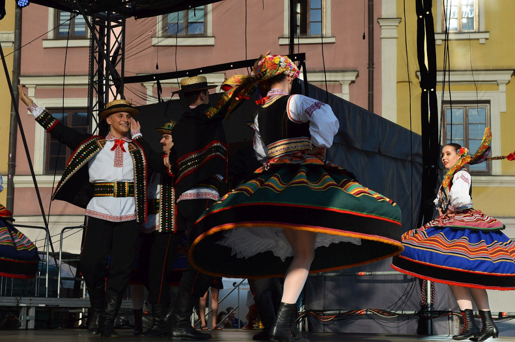 XX EUROFOLK: Zabawa folkowa porwała mieszkańców do tańca