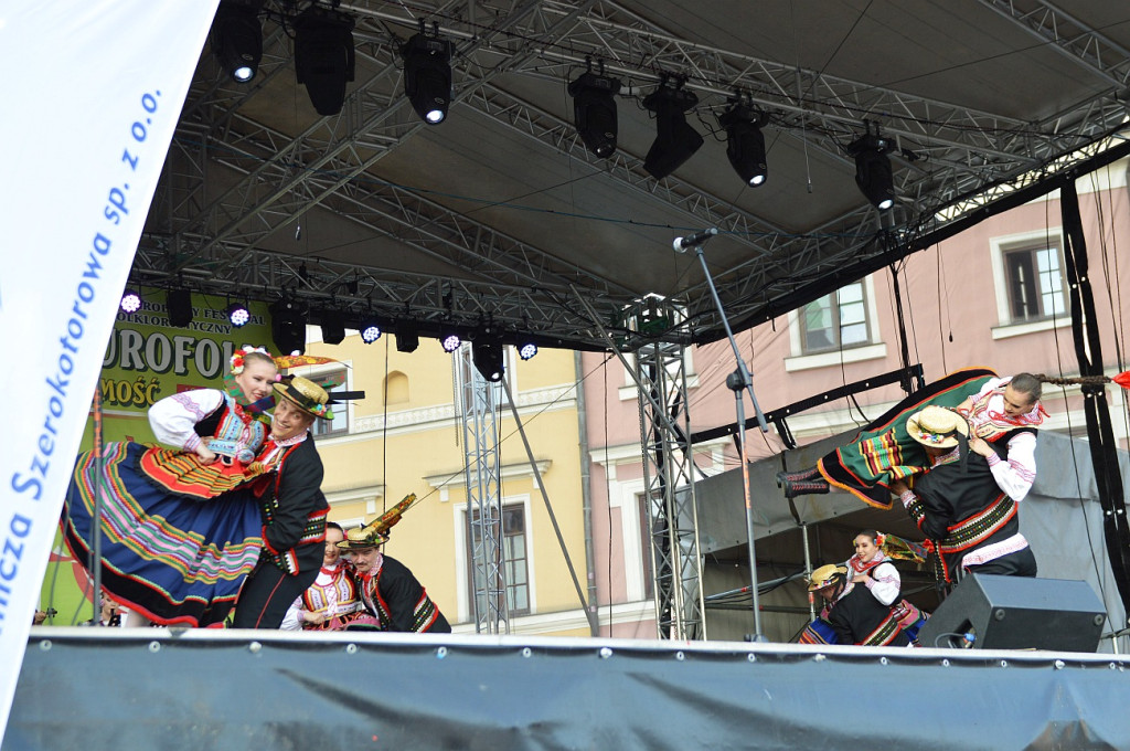 XX EUROFOLK: Zabawa folkowa porwała mieszkańców do tańca